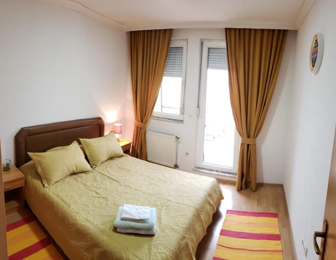 Gorgeous Apartment With City View In The City Center Prishtinë Luaran gambar