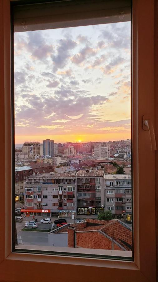 Gorgeous Apartment With City View In The City Center Prishtinë Luaran gambar